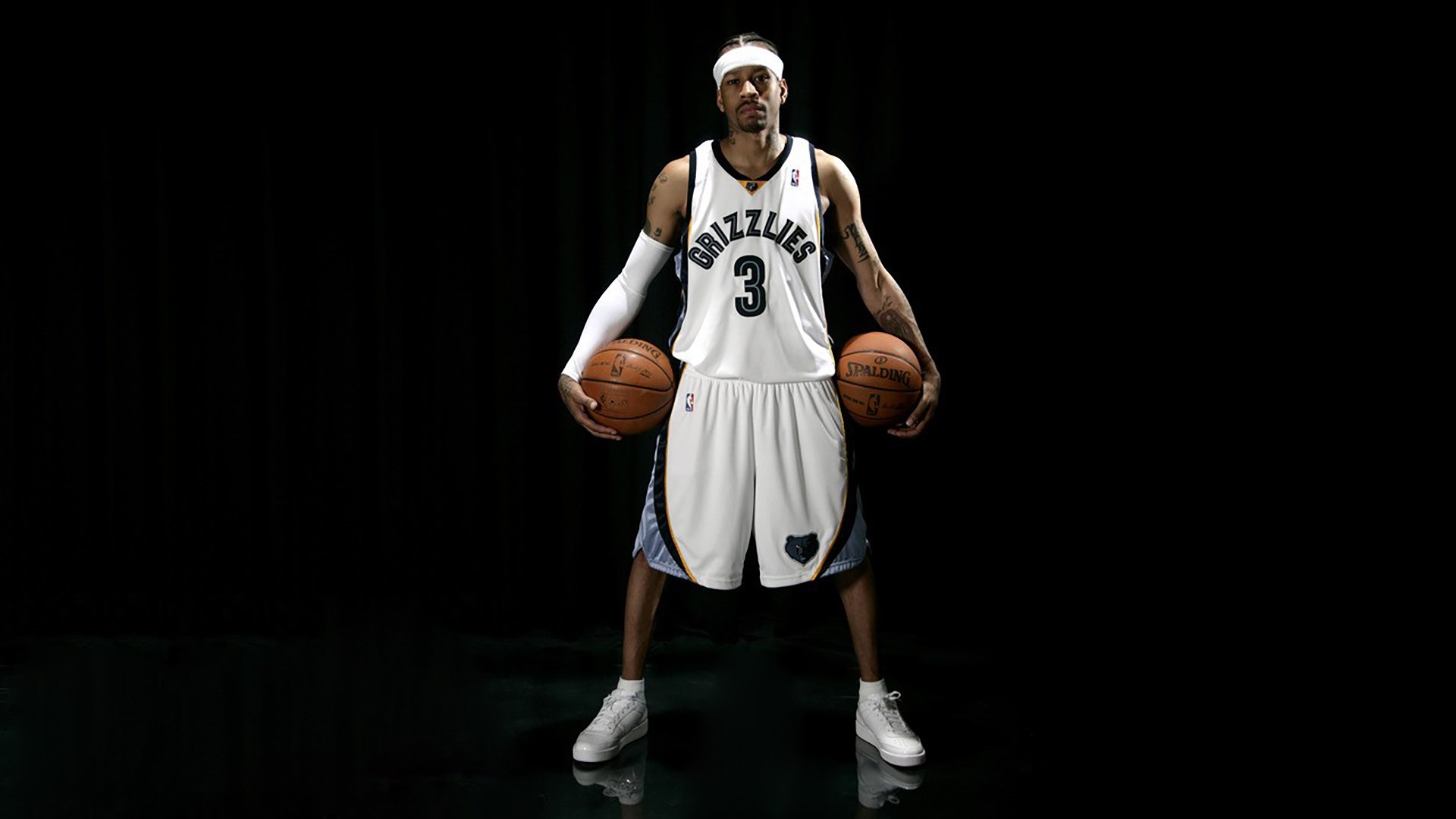 “亚戈·卡尔曼的快速突破与精准传球,成就阿根廷美洲狮队的全能进攻”